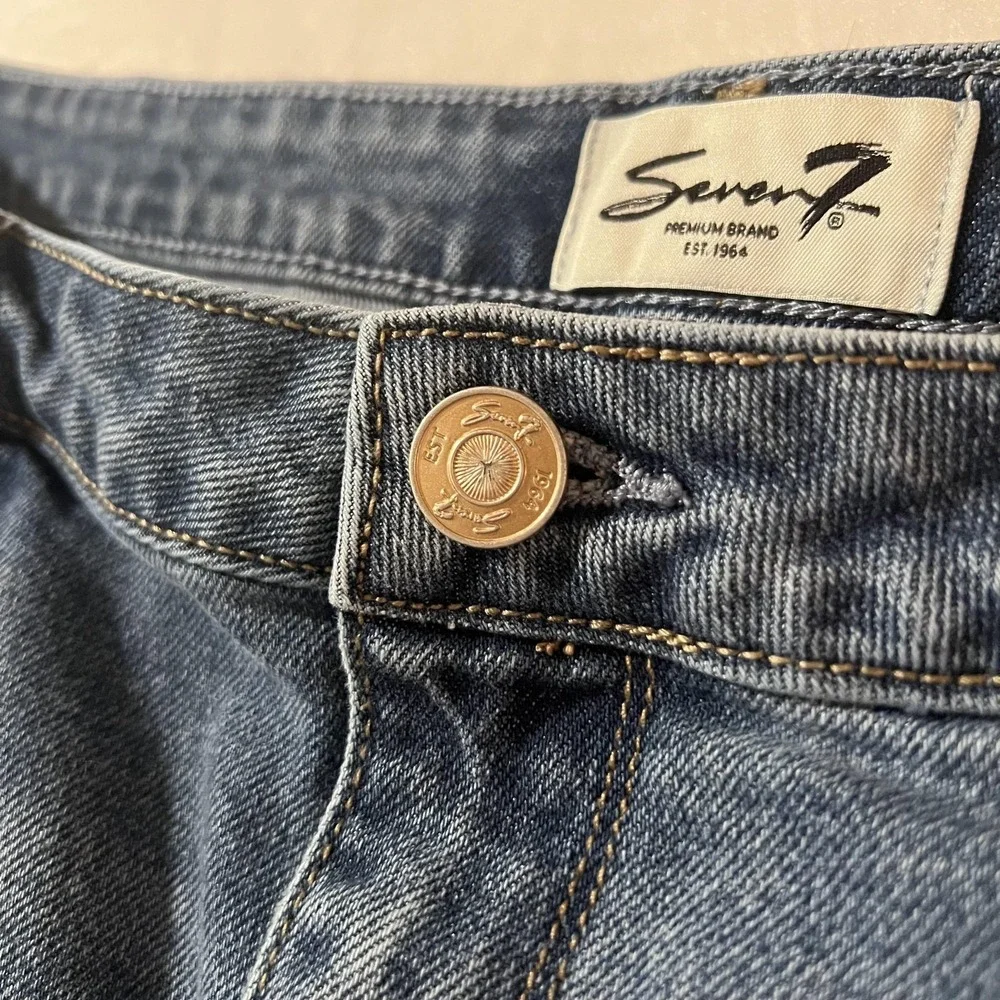 Seven7 Jeans Womens Size 14 Blue Medium Wash Classic Fit‎ Straight Leg Denim